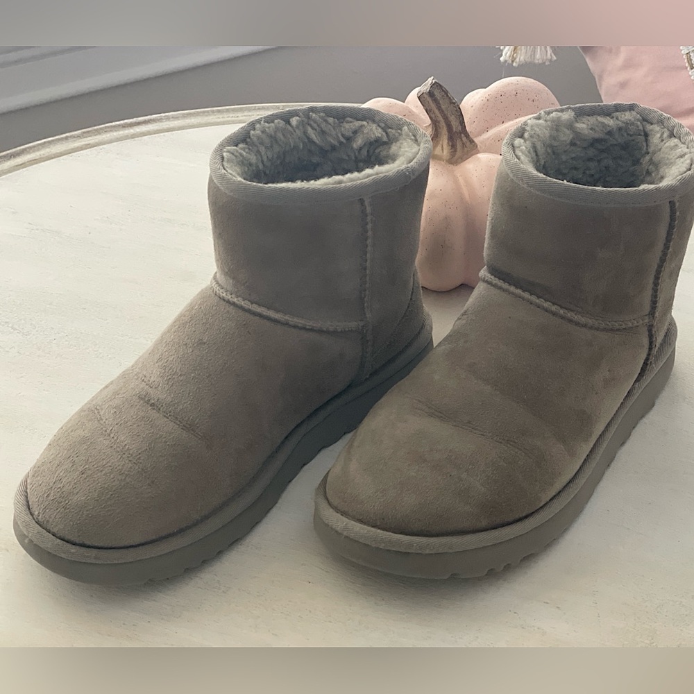 Ugg Classic Mini Gray Nubuck Shearling Boots Size 8